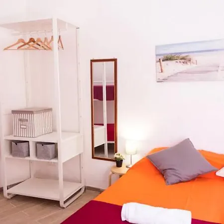 아파트 Downtown Selinus Bright With Courtyard 마리넬라